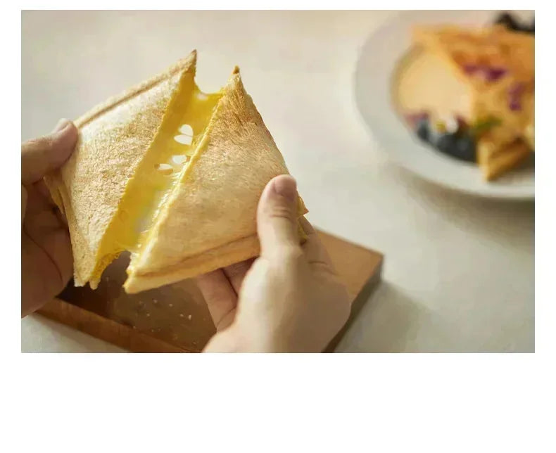 220V 600W Sandwich Machine Breakfast Machine Household Multi-functional Small Waffle Toaster Plus Waffle Plate