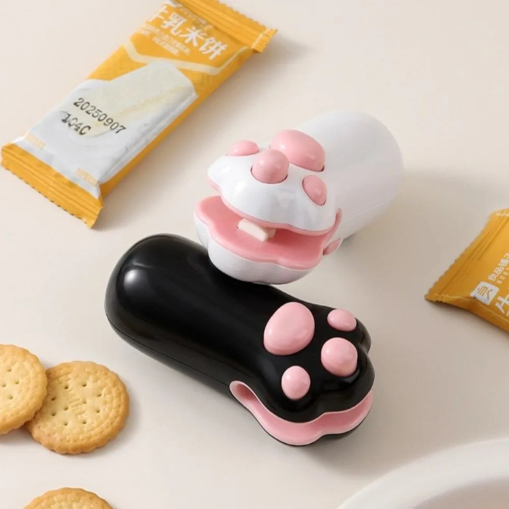 Mini Cat Paw Snack Bag Sealer Type-C Charging Built-in Cutter Food Bag Sealer Magnetic Back Heat Sealing Mini Sealing Machine