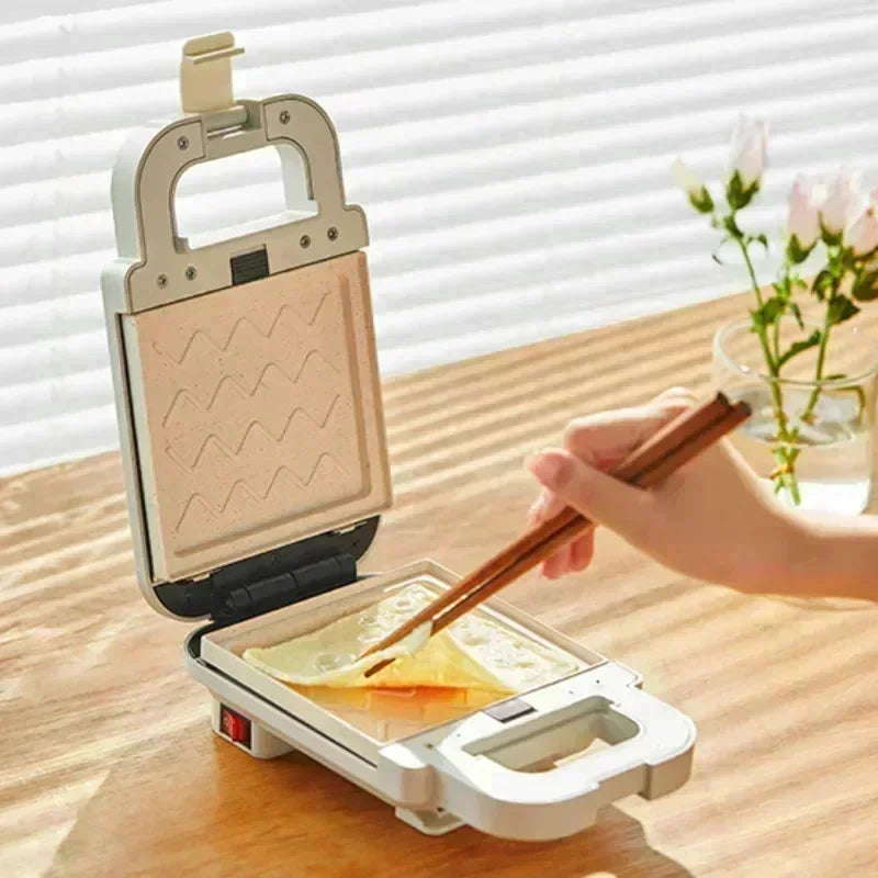 220V 600W Sandwich Machine Breakfast Machine Household Multi-functional Small Waffle Toaster Plus Waffle Plate